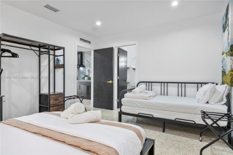 Commercial property in Miami, Florida 148.64 sq.m. № 1944094 - photo 16
