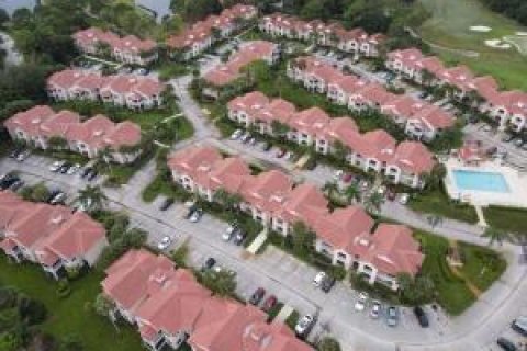 Condo in Port St. Lucie, Florida, 1 bedroom № 2387926 - photo 1
