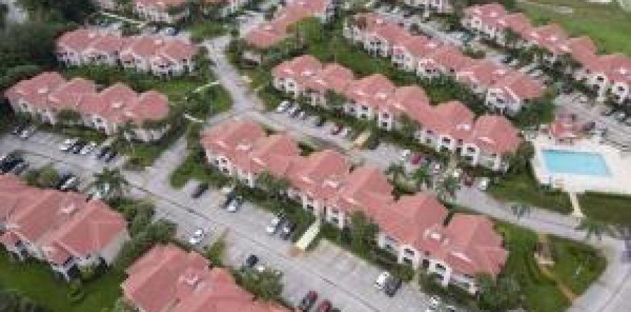 Condo in Port St. Lucie, Florida, 1 bedroom № 2387926