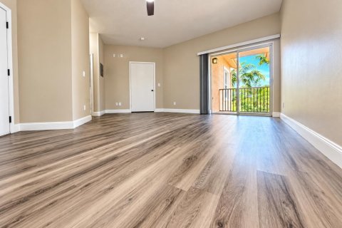 Condo in Port St. Lucie, Florida, 1 bedroom № 2387926 - photo 3