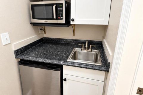 Condo in Port St. Lucie, Florida, 1 bedroom № 2387926 - photo 10