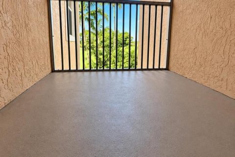 Condo in Port St. Lucie, Florida, 1 bedroom № 2387926 - photo 12