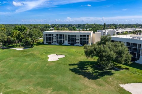 Condo in Bradenton, Florida, 2 bedrooms  № 2378184 - photo 2