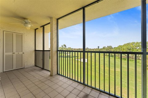 Condo in Bradenton, Florida, 2 bedrooms  № 2378184 - photo 19