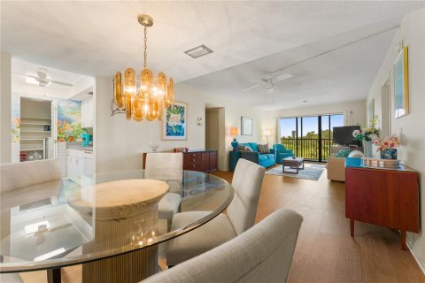 Condo in Bradenton, Florida, 2 bedrooms  № 2378184 - photo 7
