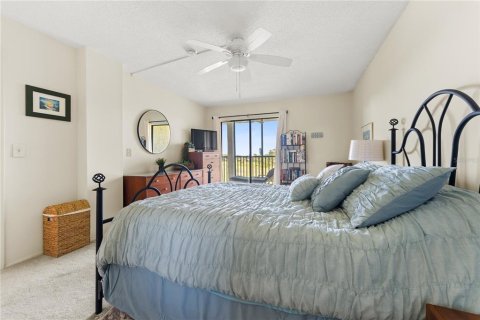 Condo in Bradenton, Florida, 2 bedrooms  № 2378184 - photo 11