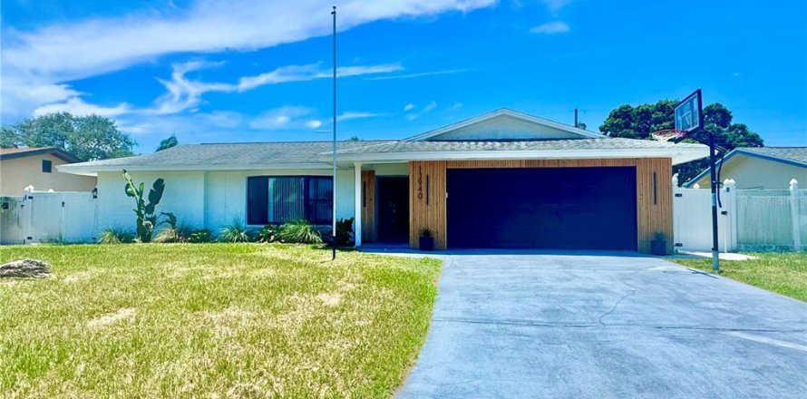 Casa en Seminole, Florida 3 dormitorios, 157.56 m2 № 1853499