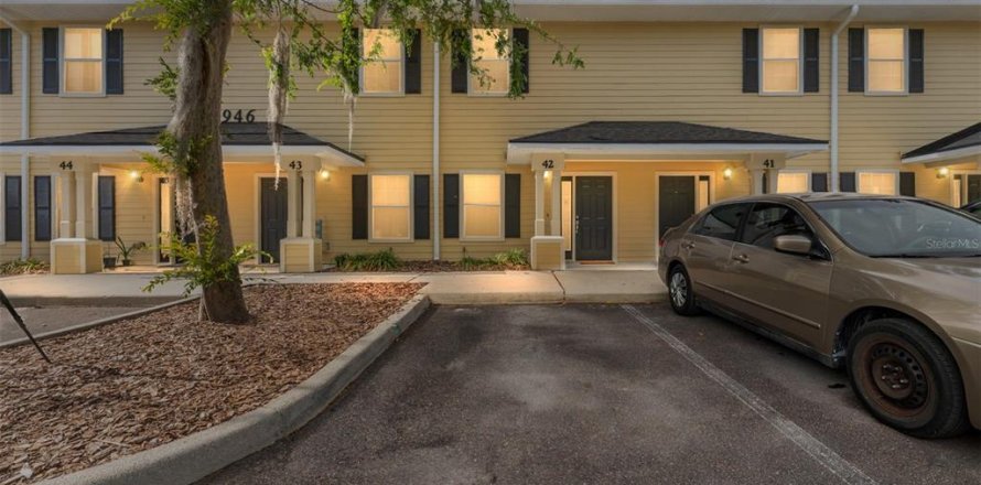 Condo in Gainesville, Florida, 2 bedrooms № 2145531