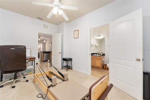 Condo in Gainesville, Florida, 2 bedrooms № 2145531 - photo 12