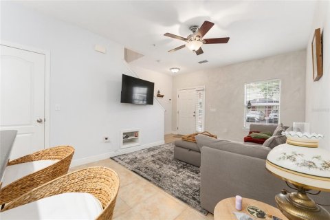 Condo in Gainesville, Florida, 2 bedrooms № 2145531 - photo 3