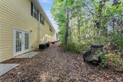 Condo in Gainesville, Florida, 2 bedrooms № 2145531 - photo 26