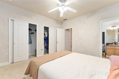 Condo in Gainesville, Florida, 2 bedrooms № 2145531 - photo 17