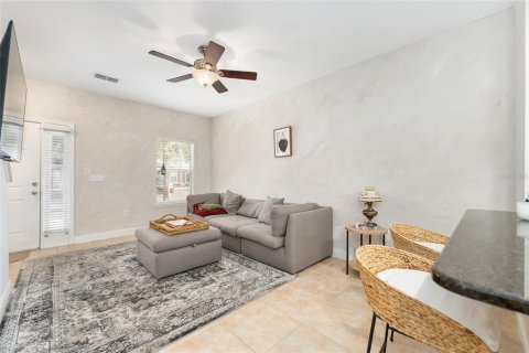 Condo in Gainesville, Florida, 2 bedrooms № 2145531 - photo 4
