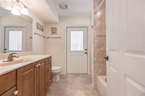 House in Port Charlotte, Florida 3 bedrooms, 216.18 sq.m. № 1551239 - photo 22