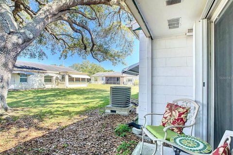 Condo in Saint Petersburg, Florida, 2 bedrooms № 1918394 - photo 22