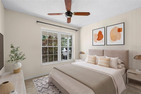 Condo in Saint Petersburg, Florida, 2 bedrooms № 1918394 - photo 8