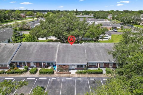 Condo in Saint Petersburg, Florida, 2 bedrooms № 1918394 - photo 2