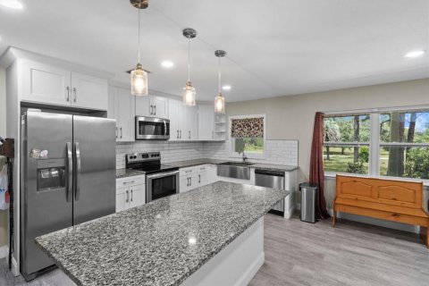 House in Dunnellon, Florida 3 bedrooms, 145.86 sq.m. № 1888686 - photo 7