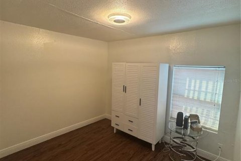 Casa en venta en Tampa, Florida, 1 dormitorio, 136.57 m2 № 2108917 - foto 13