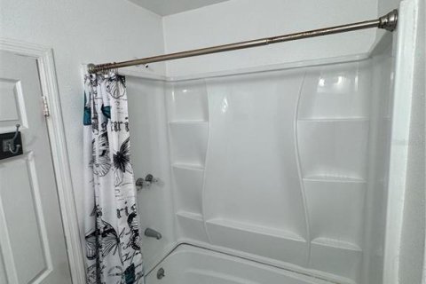 Casa en venta en Tampa, Florida, 1 dormitorio, 136.57 m2 № 2108917 - foto 11