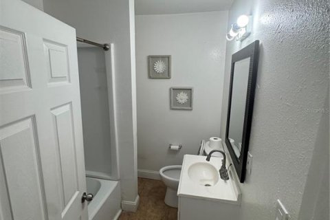 Casa en venta en Tampa, Florida, 1 dormitorio, 136.57 m2 № 2108917 - foto 10