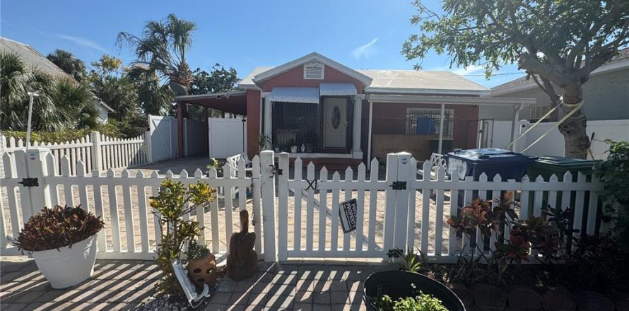 Casa en Tampa, Florida 1 dormitorio, 136.57 m2 № 2108917