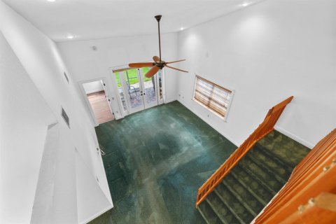 Townhouse in Tamarac, Florida 3 bedrooms, 150.22 sq.m. № 2295865 - photo 23