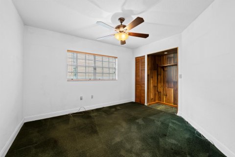 Townhouse in Tamarac, Florida 3 bedrooms, 150.22 sq.m. № 2295865 - photo 28