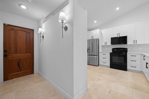 Townhouse in Tamarac, Florida 3 bedrooms, 150.22 sq.m. № 2295865 - photo 10