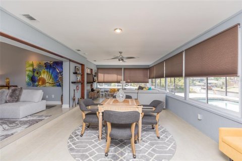 House in Palm Coast, Florida 3 bedrooms, 204.38 sq.m. № 1670081 - photo 10