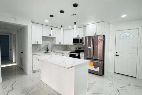 Casa en venta en Daytona Beach, Florida, 4 dormitorios, 122.91 m2 № 1523347 - foto 3