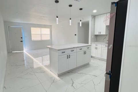 Casa en venta en Daytona Beach, Florida, 4 dormitorios, 122.91 m2 № 1523347 - foto 2