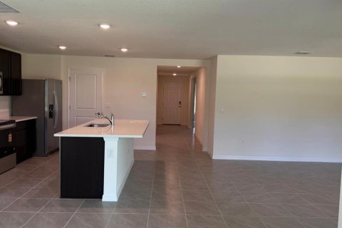 Casa en alquiler en Belleview, Florida, 3 dormitorios, 155.33 m2 № 1830065 - foto 4