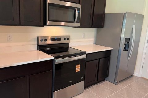 Casa en alquiler en Belleview, Florida, 3 dormitorios, 155.33 m2 № 1830065 - foto 2