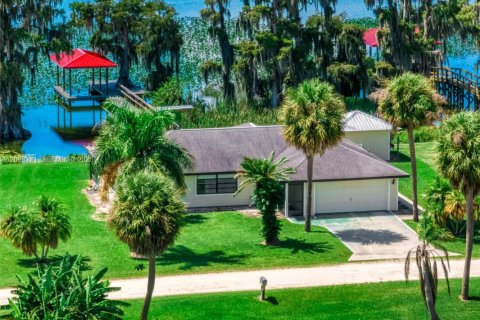 House in Lake Placid, Florida 3 bedrooms, 153.1 sq.m. № 2378644