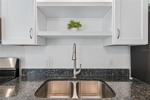 Купить виллу или дом в Гудзон, Флорида 6 комнат, 77.29м2, № 2195916 - фото 13