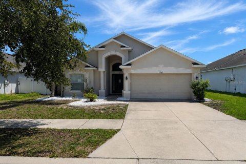 Casa en Ruskin, Florida 4 dormitorios, 179.67 m2 № 2302469