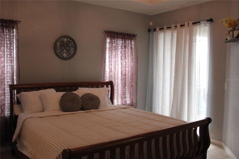 Casa en venta en Davenport, Florida, 4 dormitorios, 196.67 m2 № 2097580 - foto 18