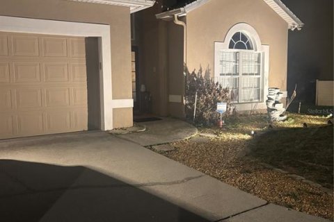 Villa ou maison à Davenport, Floride 4 chambres, 196.67 m2 № 2097580