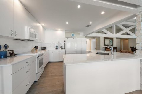 Villa ou maison à vendre à Clearwater, Floride: 3 chambres, 333.98 m2 № 2426873 - photo 15