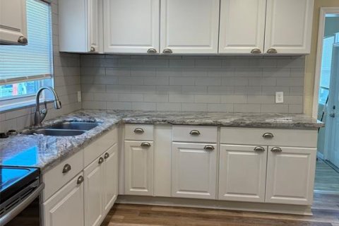 Casa en alquiler en Saint Petersburg, Florida, 3 dormitorios, 114.64 m2 № 1913073 - foto 6