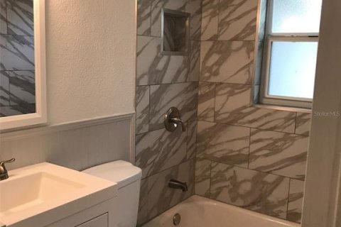 Casa en alquiler en Saint Petersburg, Florida, 3 dormitorios, 114.64 m2 № 1913073 - foto 10