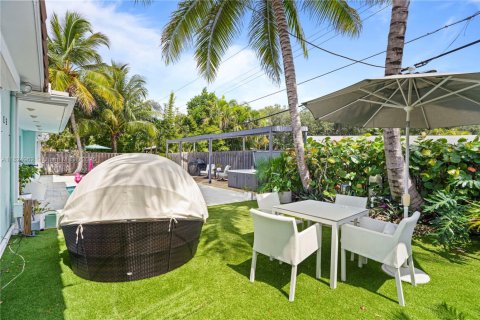 House in Hollywood, Florida 3 bedrooms, 148.46 sq.m. № 1845858 - photo 30