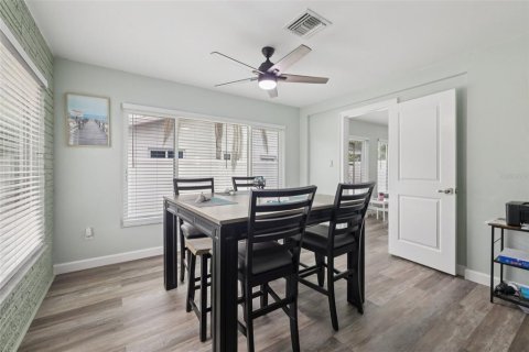 Casa en venta en Tarpon Springs, Florida, 2 dormitorios, 152.73 m2 № 1902053 - foto 14