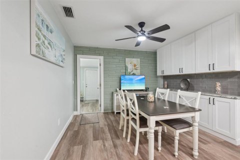 Casa en venta en Tarpon Springs, Florida, 2 dormitorios, 152.73 m2 № 1902053 - foto 16