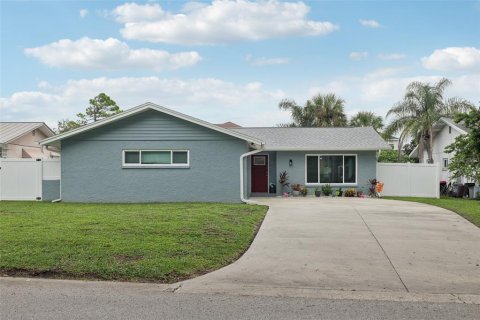 Casa en venta en Tarpon Springs, Florida, 2 dormitorios, 152.73 m2 № 1902053 - foto 1