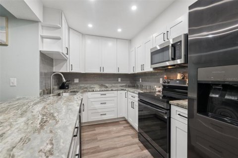 Casa en venta en Tarpon Springs, Florida, 2 dormitorios, 152.73 m2 № 1902053 - foto 24