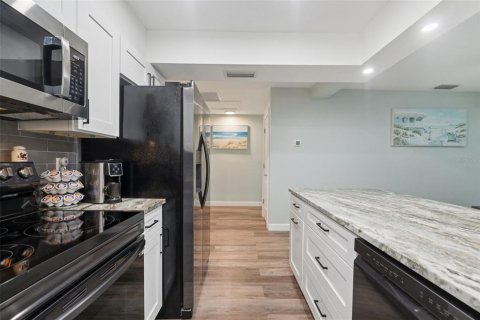 Casa en venta en Tarpon Springs, Florida, 2 dormitorios, 152.73 m2 № 1902053 - foto 25