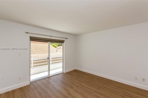 Townhouse in Miami, Florida 2 bedrooms, 97.27 sq.m. № 1998522 - photo 14