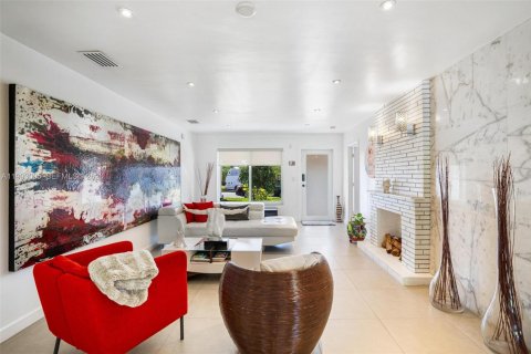 Casa en venta en Hollywood, Florida, 4 dormitorios, 171.5 m2 № 2056787 - foto 5